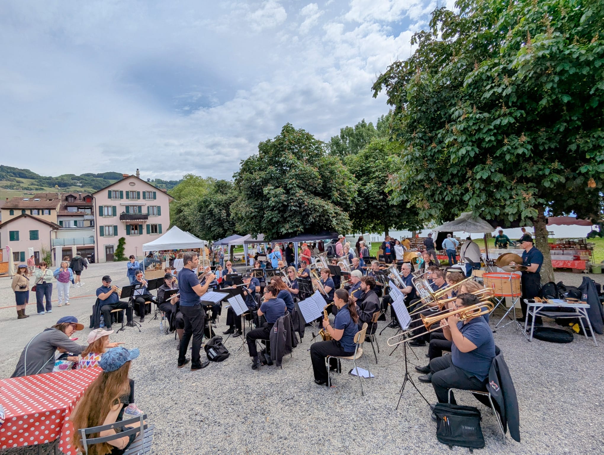 Marché de Cully